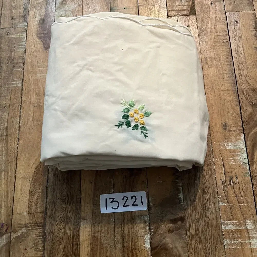 Cream Tablecloth Yellow Floral Embroidery 58